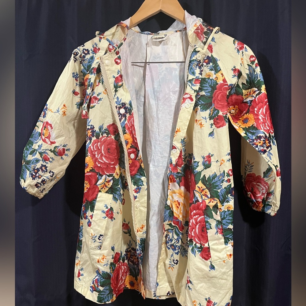Diseke Floral Raincoat. XL Lightweight jacket w pleat